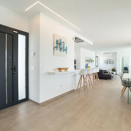 Sea Breeze Lapa And Claca Playa Blanca (Lanzarote)