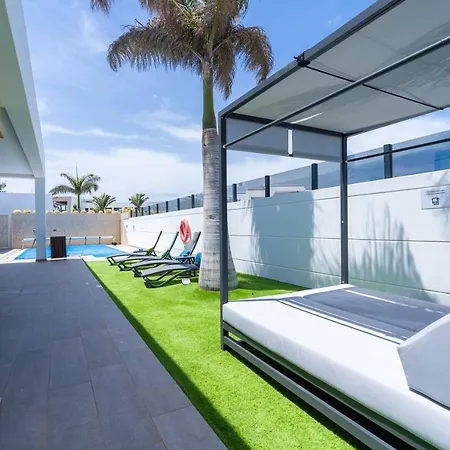 Villa Sea Breeze Lapa And Claca