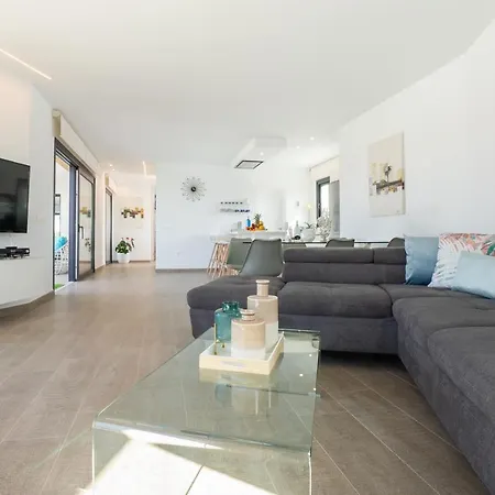 Sea Breeze Lapa And Claca Playa Blanca (Lanzarote)