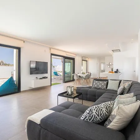 Sea Breeze Lapa And Claca Villa