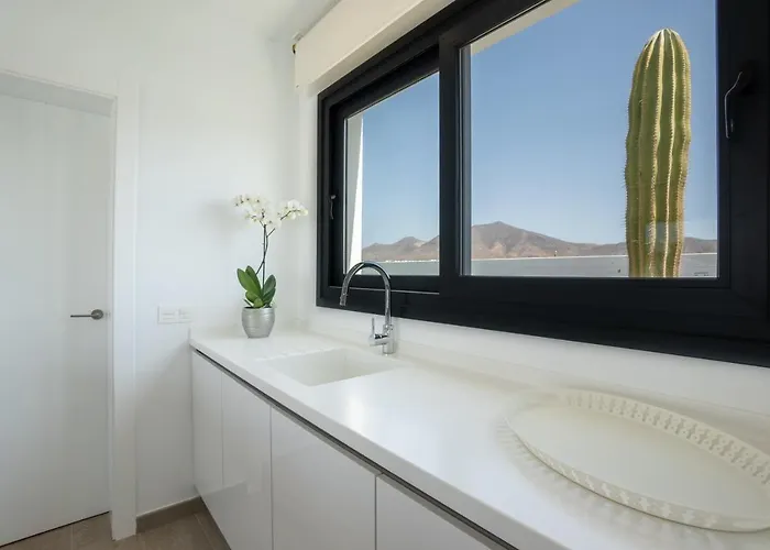 Sea Breeze Lapa And Claca Playa Blanca (Lanzarote)