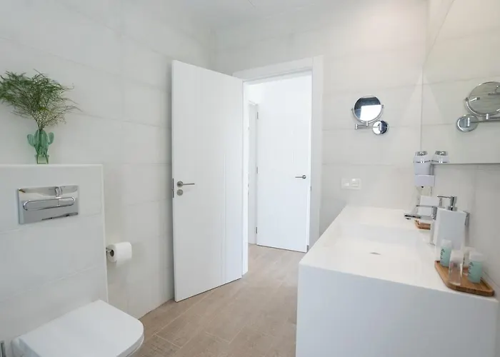 Villa Sea Breeze Lapa And Claca *